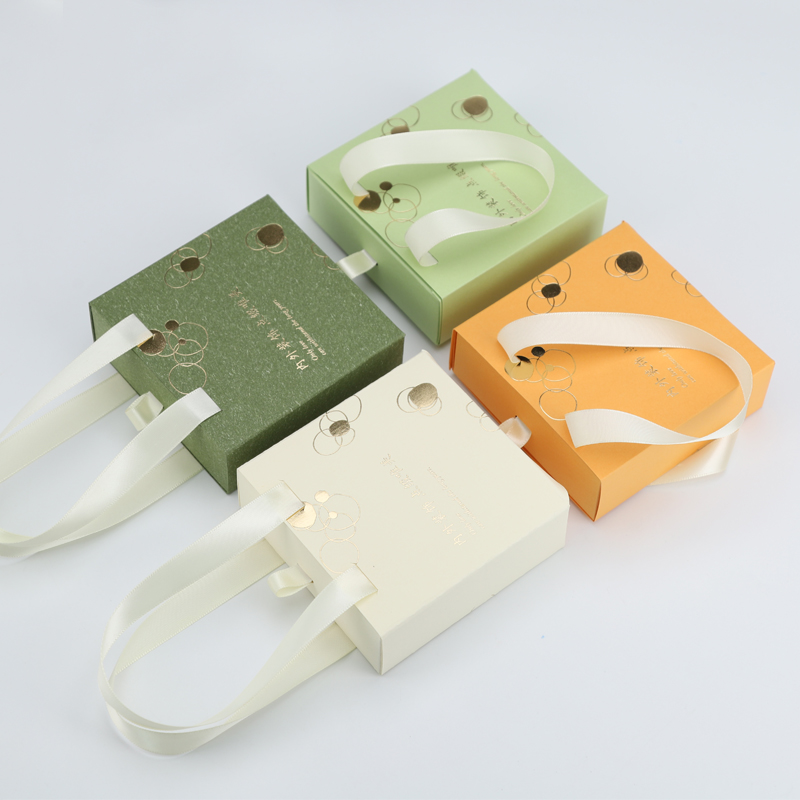 bo&icirc;te &agrave; bijoux en papier