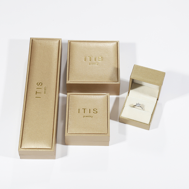 Boîtes en plastique uniques de luxe personnalisées pour l'emballage de bijoux