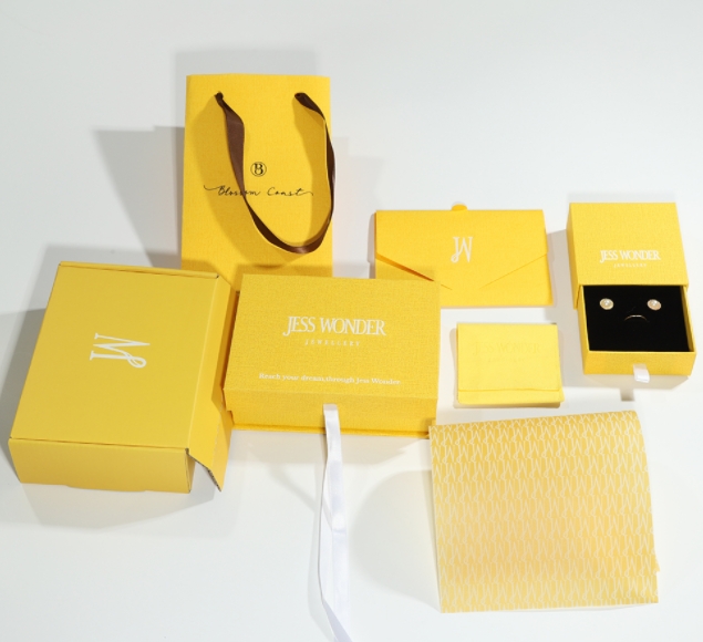 Emballage personnalisé de boîte de papier de bijoux de qualité