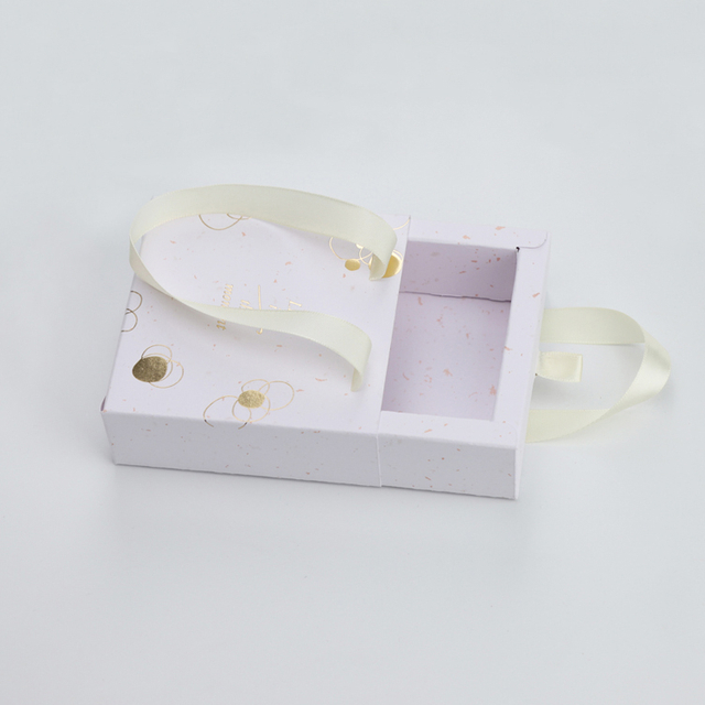 Boîte d'emballage de bijoux en carton en gros personnalisée