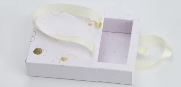 Bo&icirc;te &agrave; bijoux