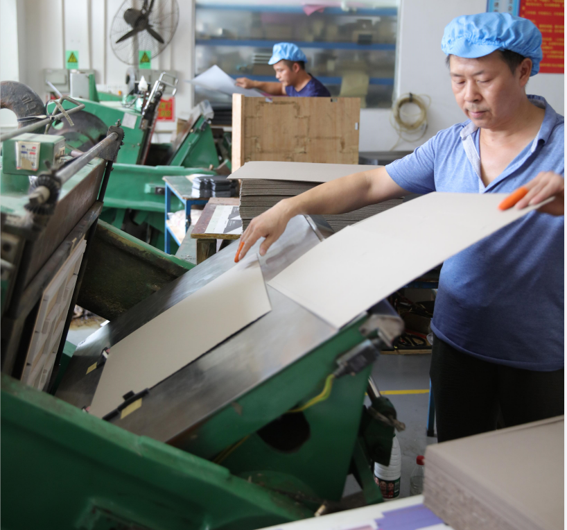 Machine de d&eacute;coupe manuelle