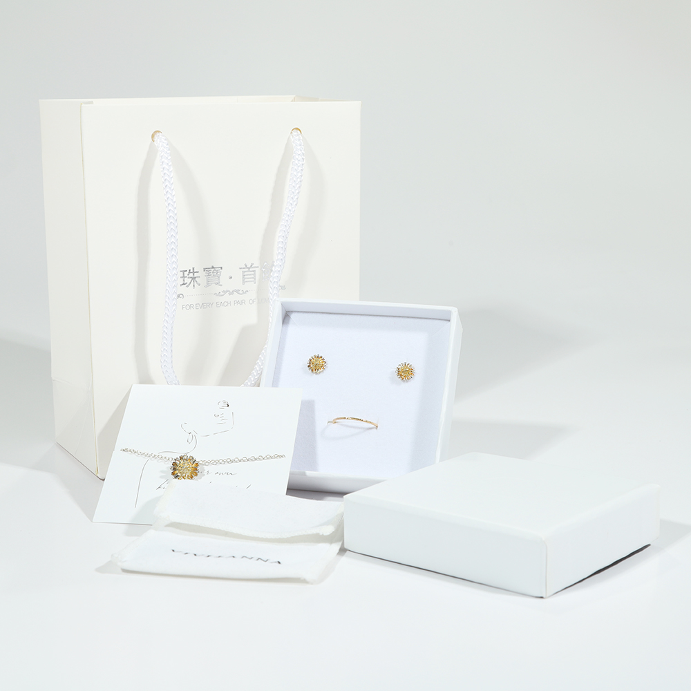 Fournisseur de boîtes d\'emballage en papier pour bijoux personnalisés de haute qualité