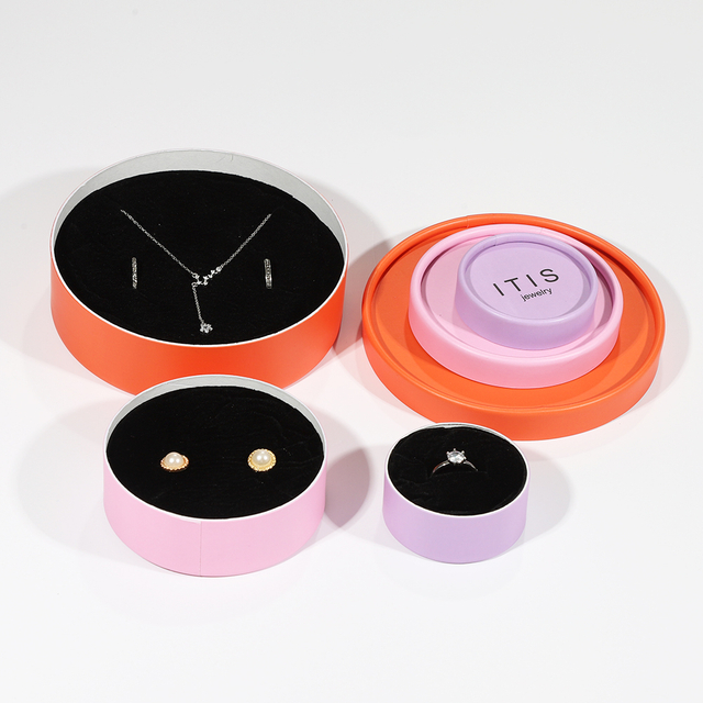 Couleur naturelle qualité mini boucle d'oreille circulaire papier emballage boîte personnalisée