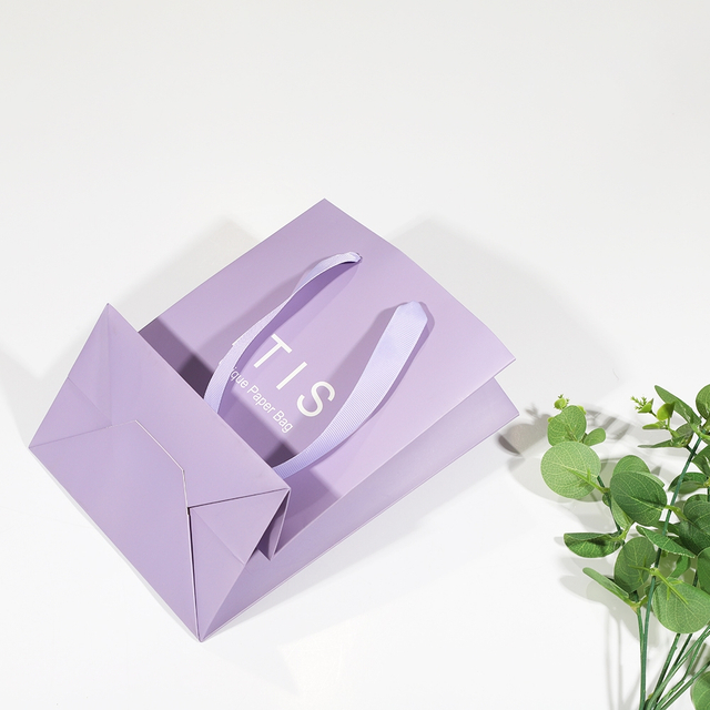 Sacs en papier personnalisés avec emballage logo Vente en gros